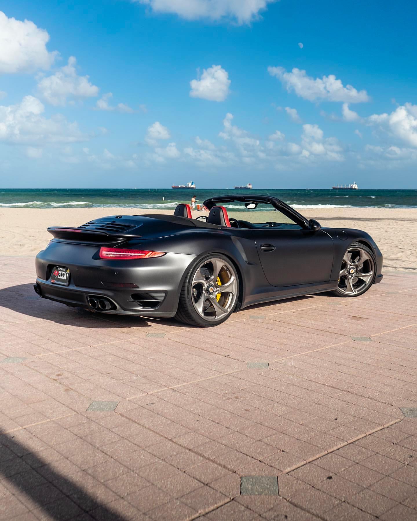 敞篷保時捷911 Turbo S