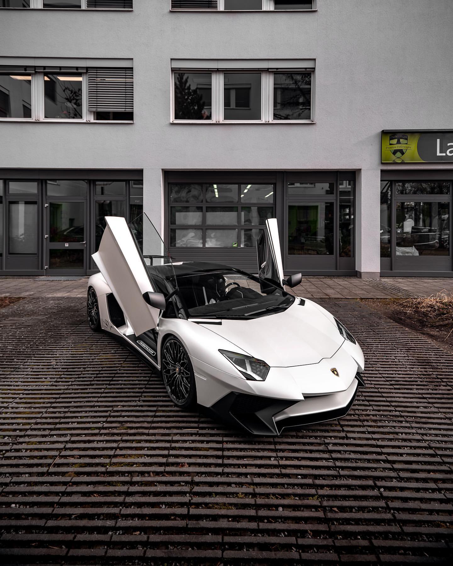 蘭博基尼Aventador SV Roadster