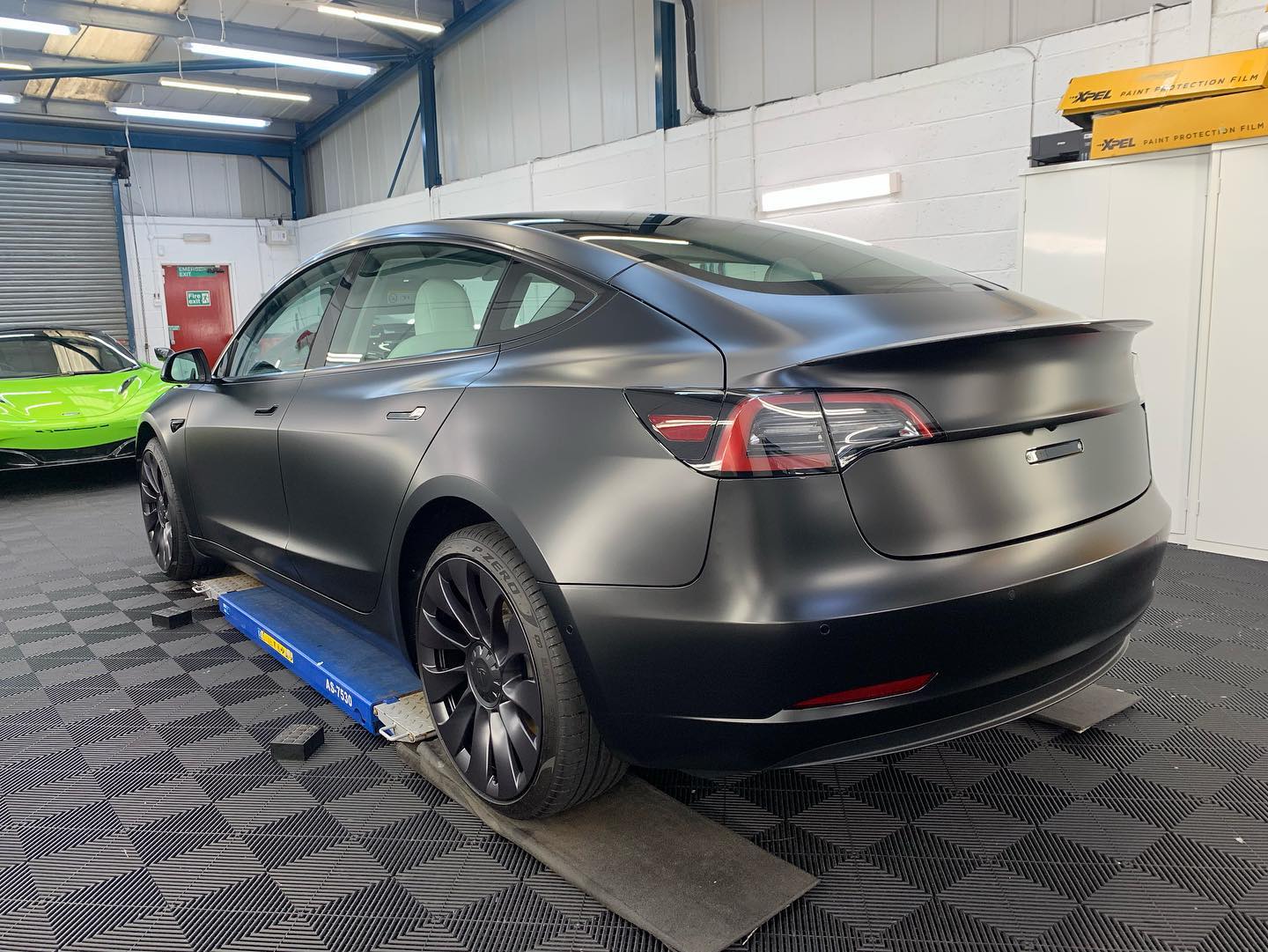 特斯拉MODEL 3