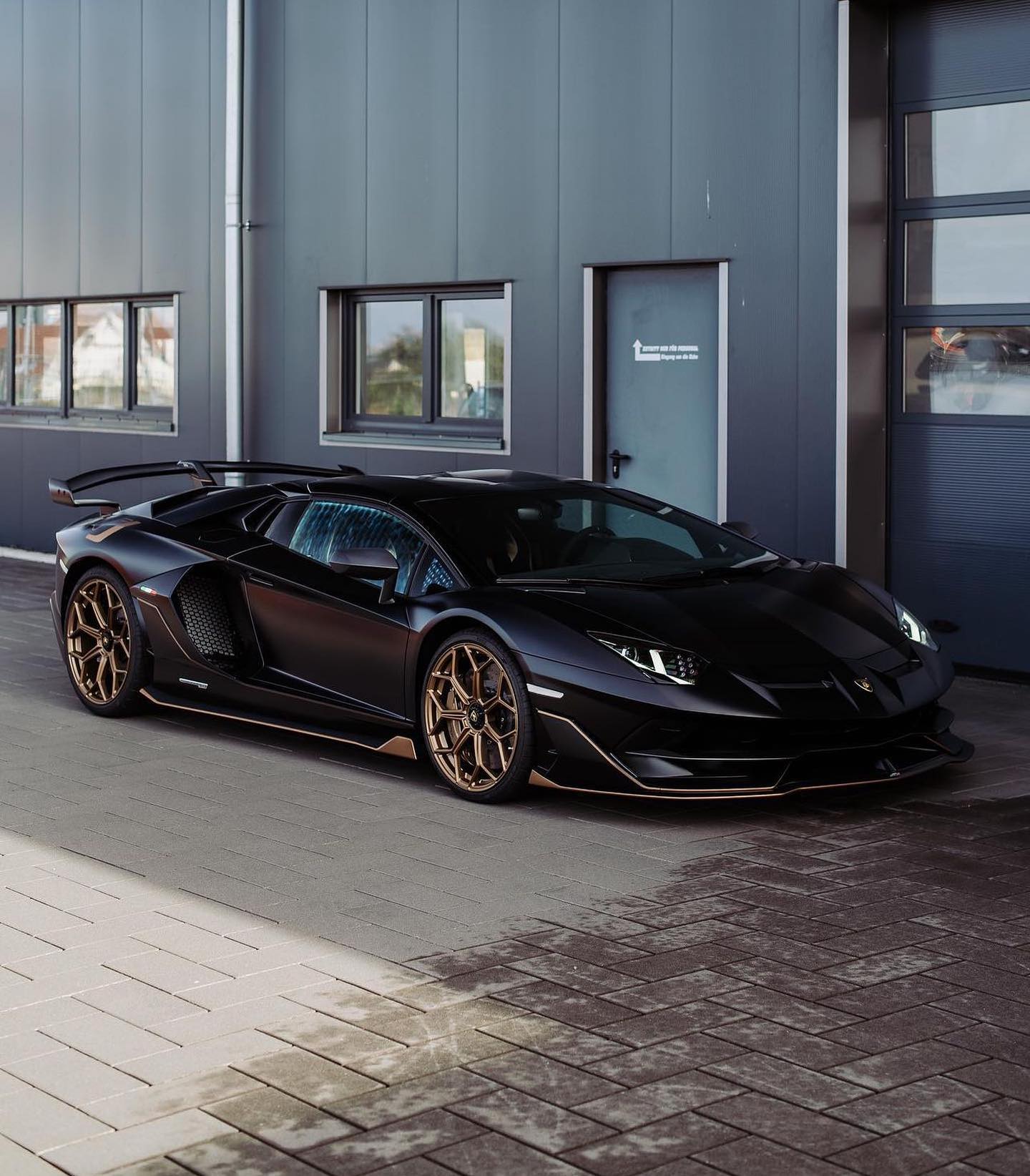 蘭博基尼AVENTADOR SVJ