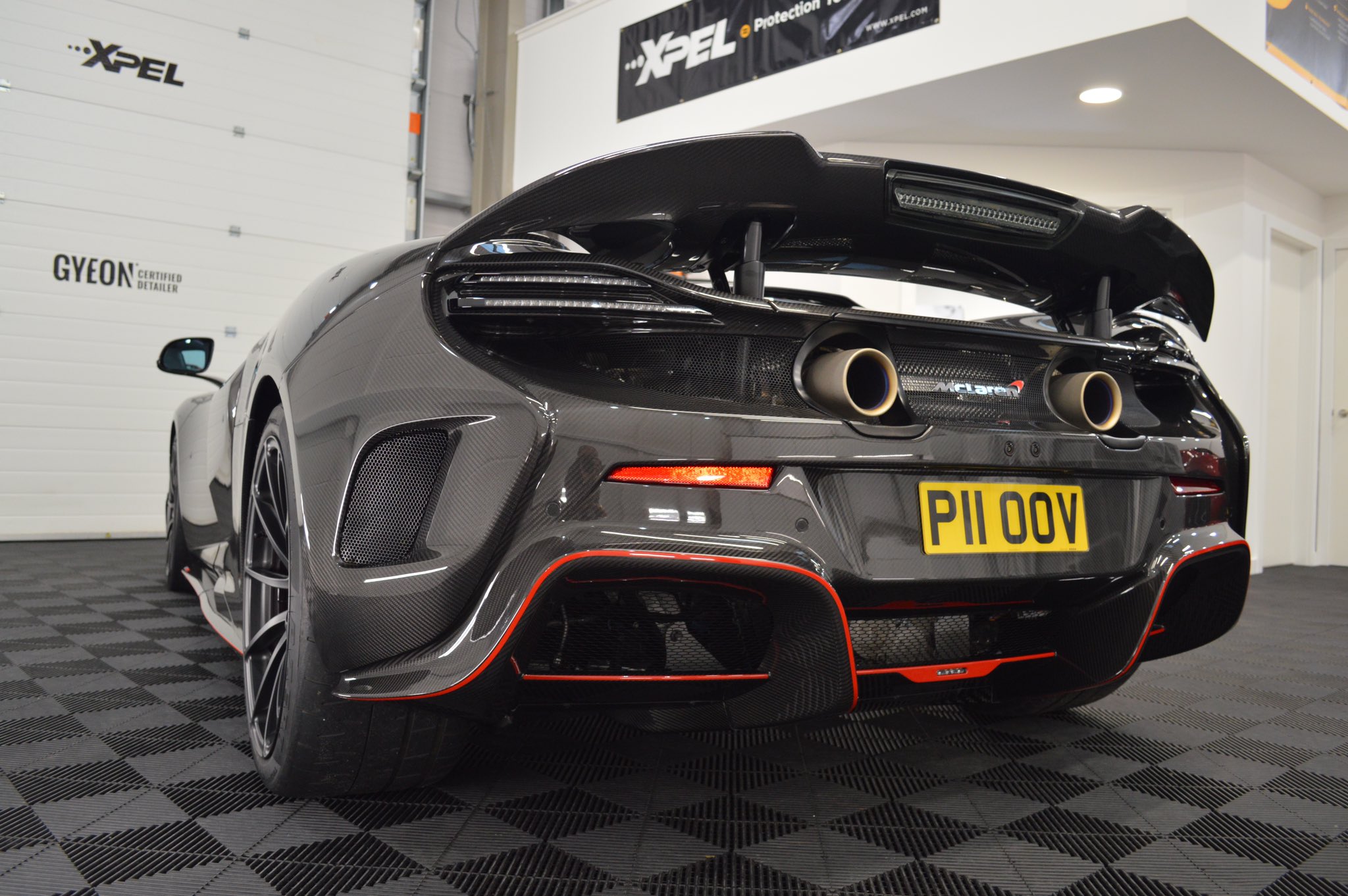 邁凱倫675LT