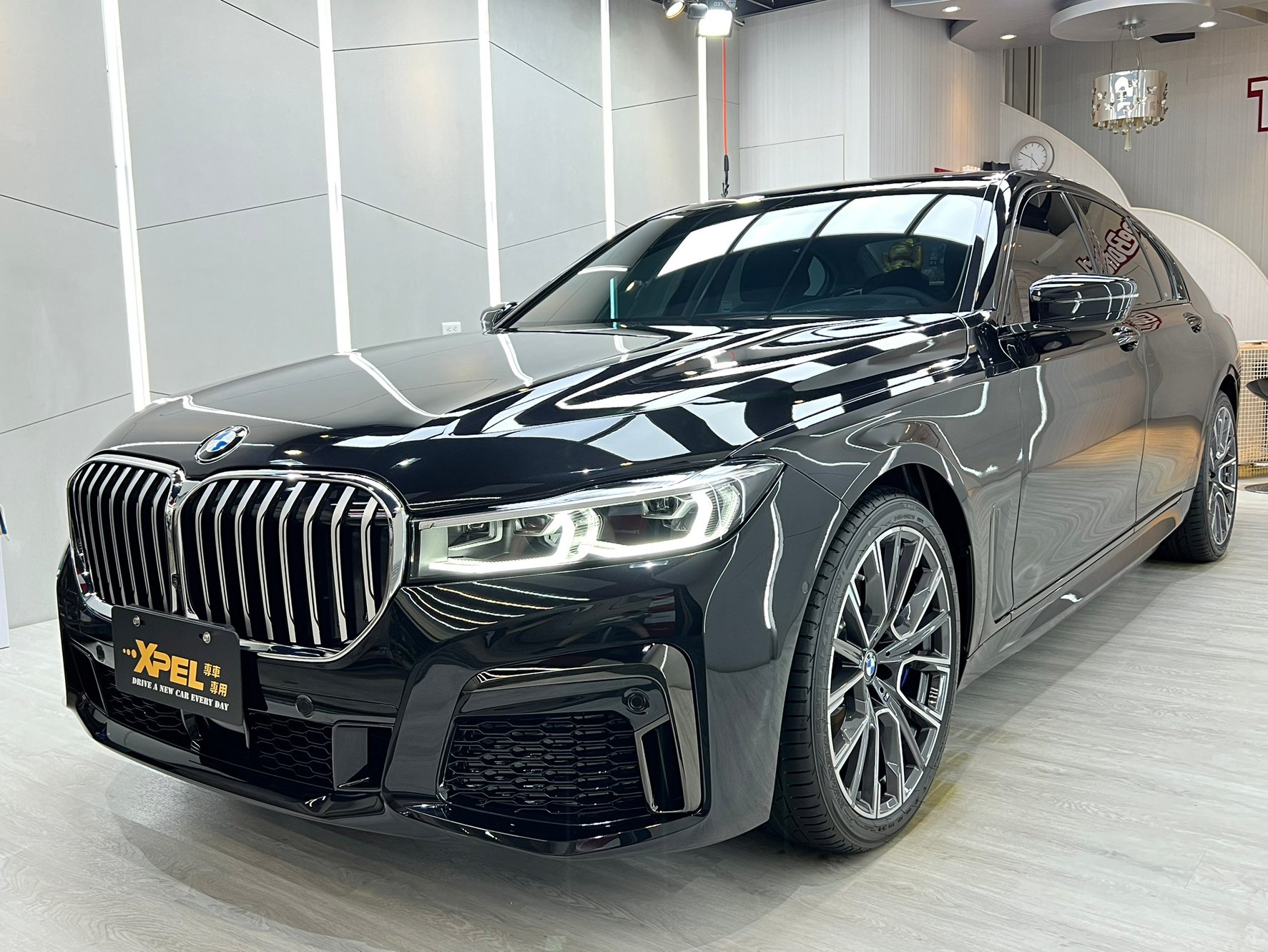 寶馬BMW 740i
