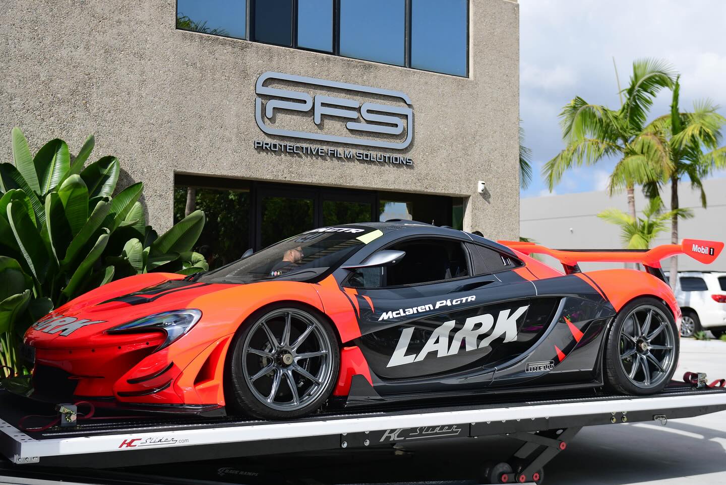 邁凱倫P1 GTR Lark