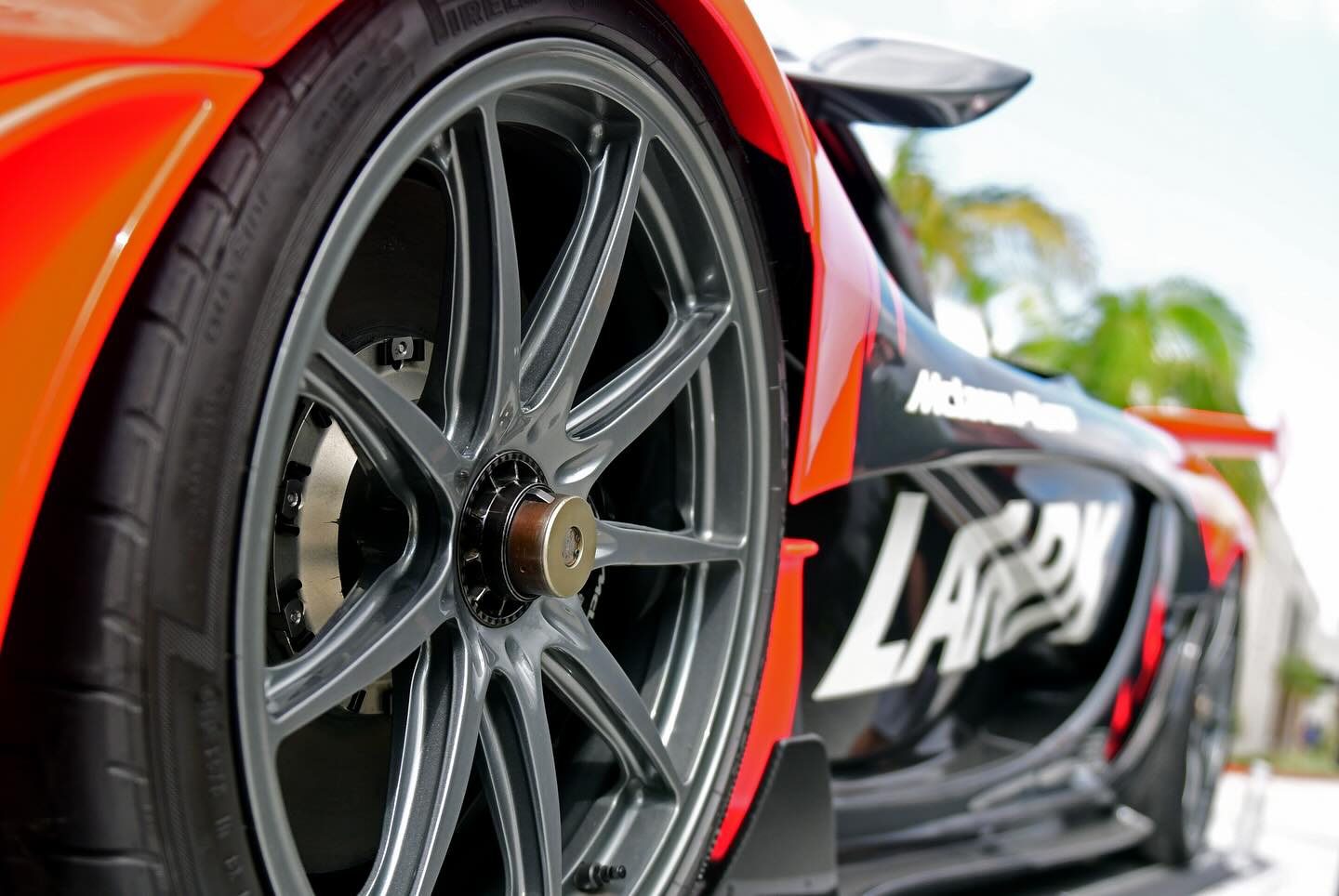 邁凱倫P1 GTR Lark